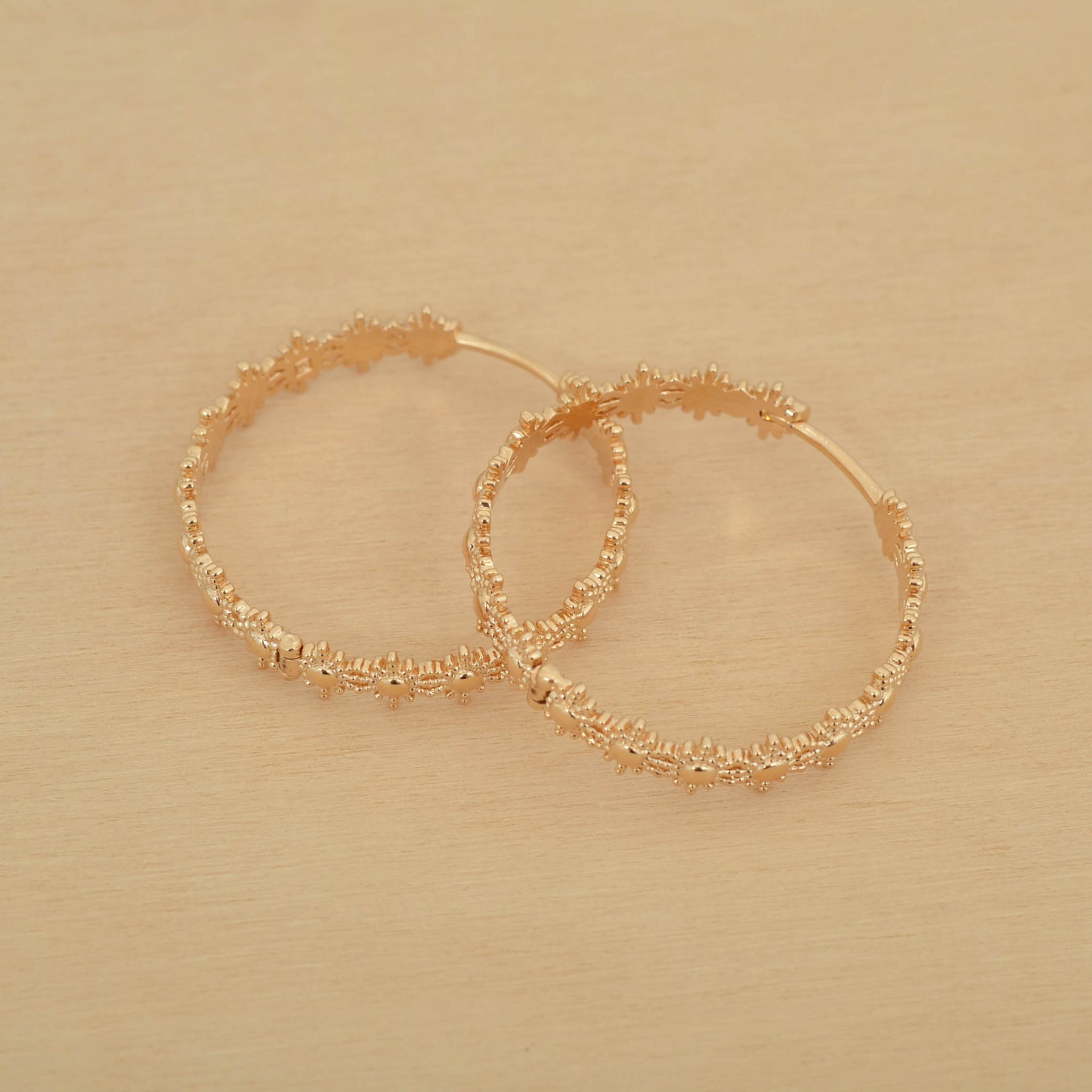 Boucles d'oreille COMÈTE créoles (grandes) - plaqué or
