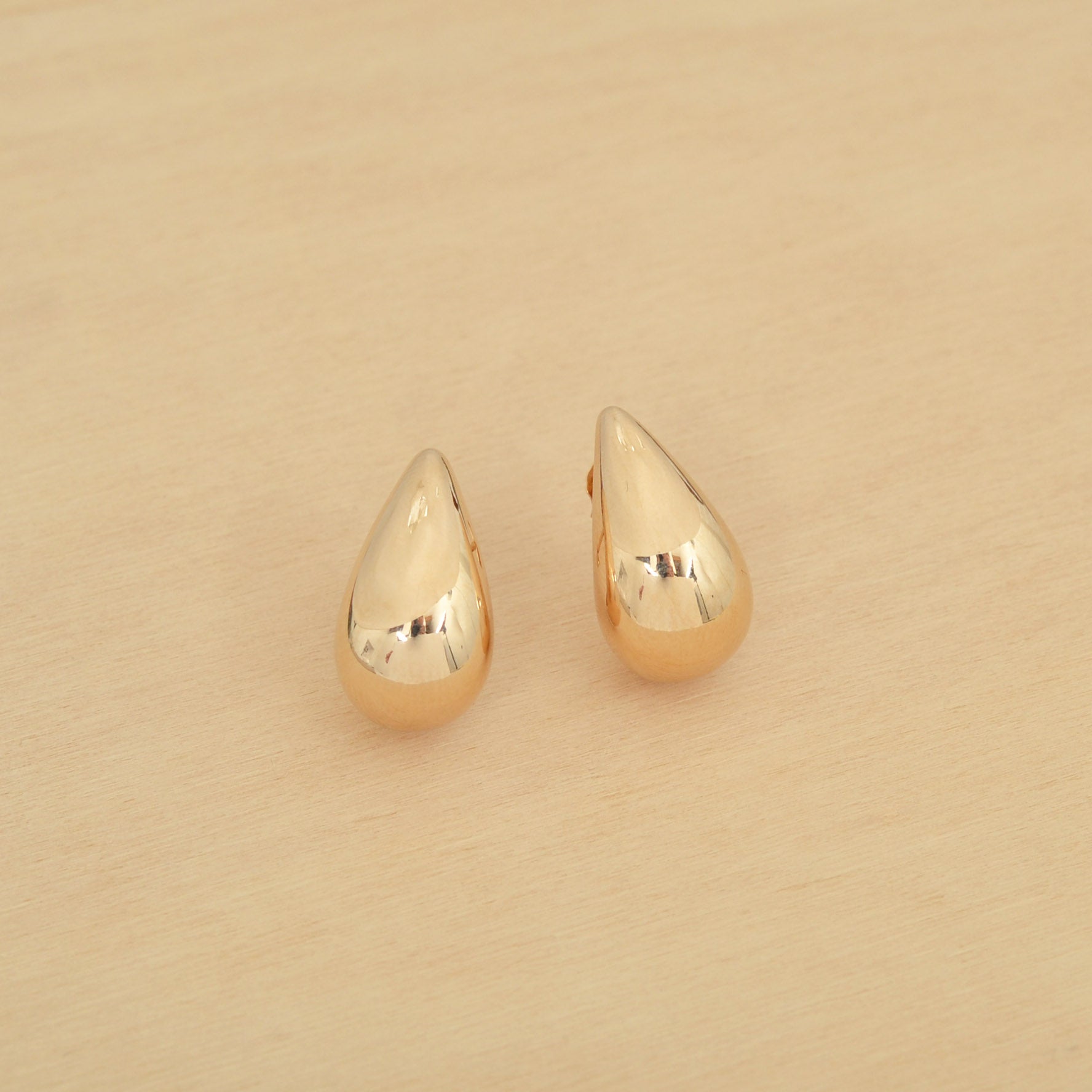 Boucles d'oreille GOUTTE (petites) - plaqué or