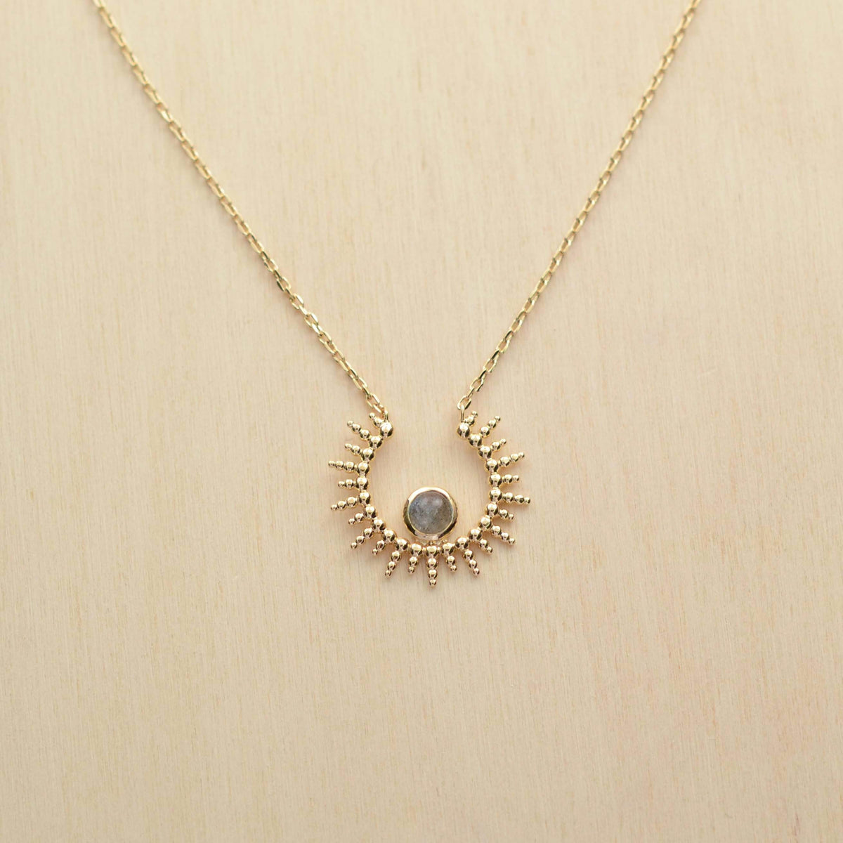 Collier COMÈTE - plaqué or & labradorite - Bijoux fantaisie femme | Votre boutique en ligne de bijoux fantaisie - yukablanc