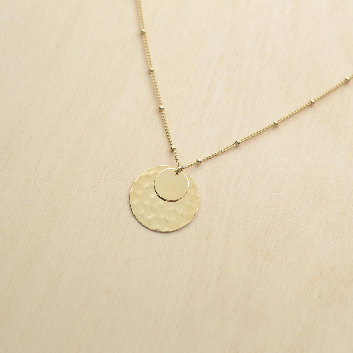 Collier LUNE - plaqué à l'or fin 24 carats - Bijoux fantaisie femme | Votre boutique en ligne de bijoux fantaisie - yukablanc