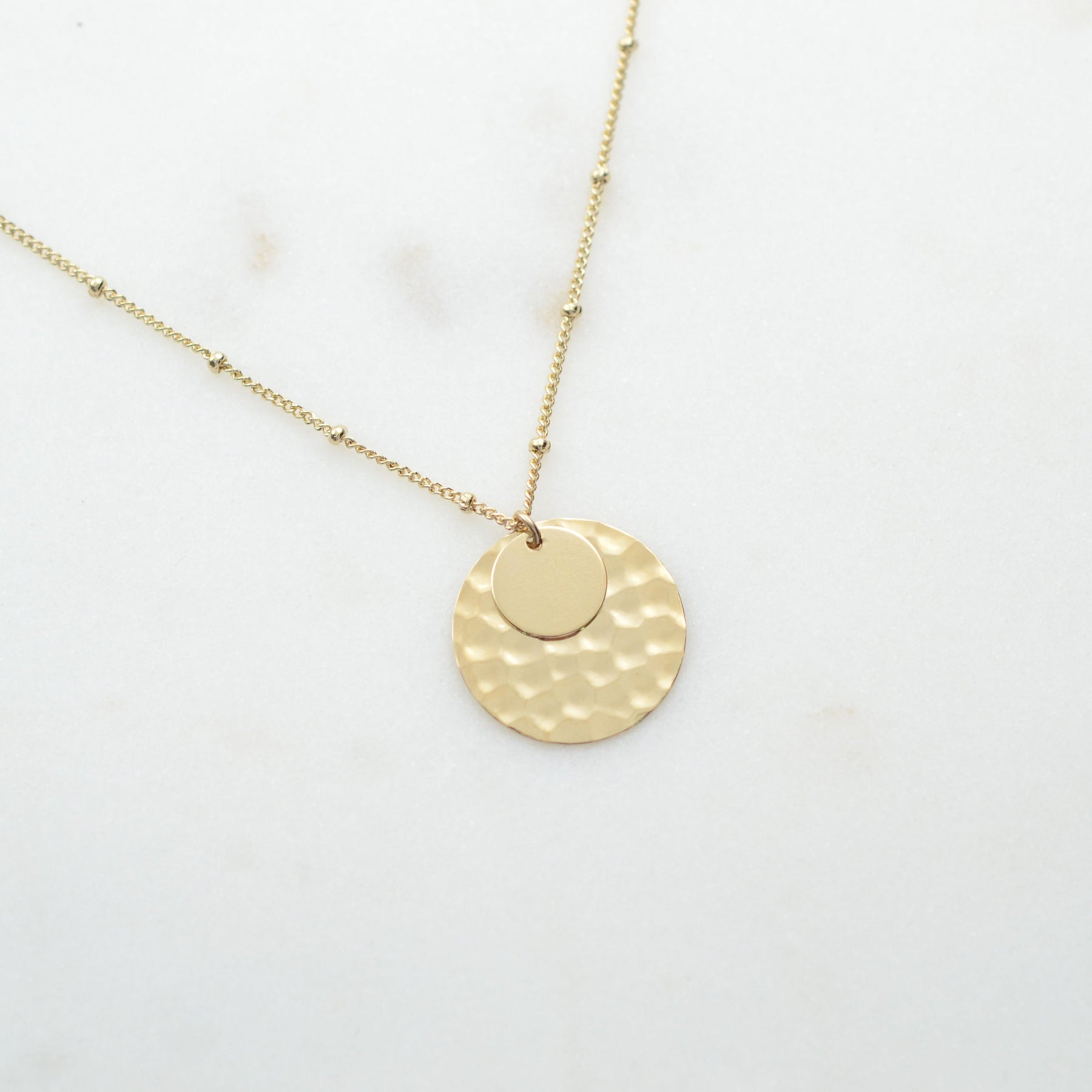 Collier LUNE - plaqué à l'or fin 24 carats - Bijoux fantaisie femme | Votre boutique en ligne de bijoux fantaisie - yukablanc