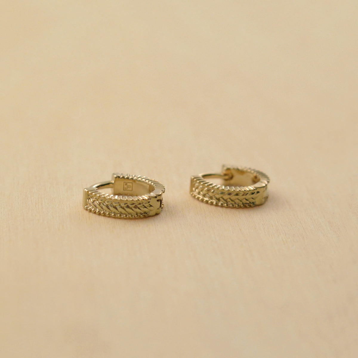 Boucles d'oreille CIRCÉ créoles - plaqué or