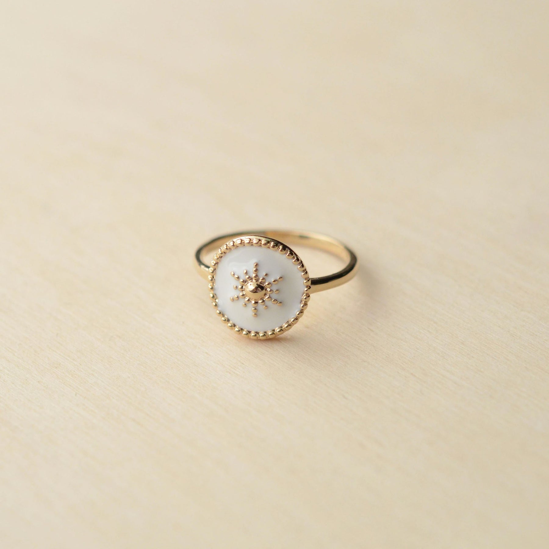 Bague SOLEIL - plaqué or & émail - Bijoux fantaisie femme | Votre boutique en ligne de bijoux fantaisie - yukablanc