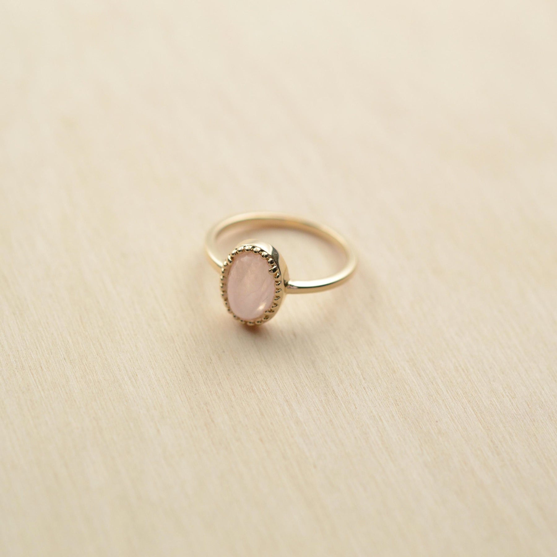 Bague PHÈDRE - plaqué or & quartz rose - Bijoux fantaisie femme | Votre boutique en ligne de bijoux fantaisie - yukablanc